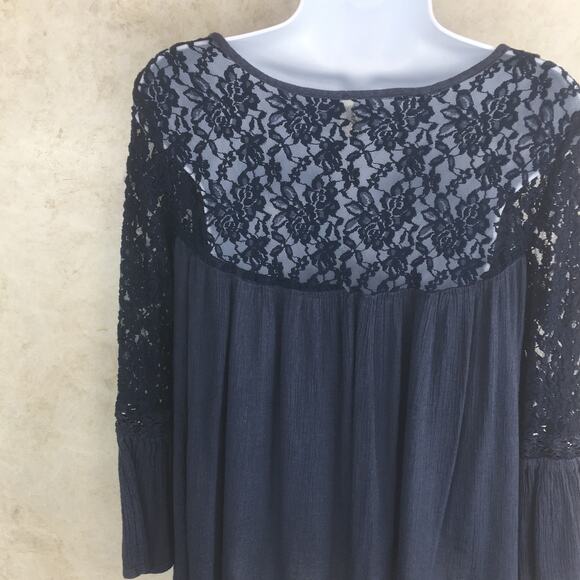 Mudd Blue Summer Cotton Blend Lace Top with Bell Sleeves Women's Size L - Picture 9 of 15